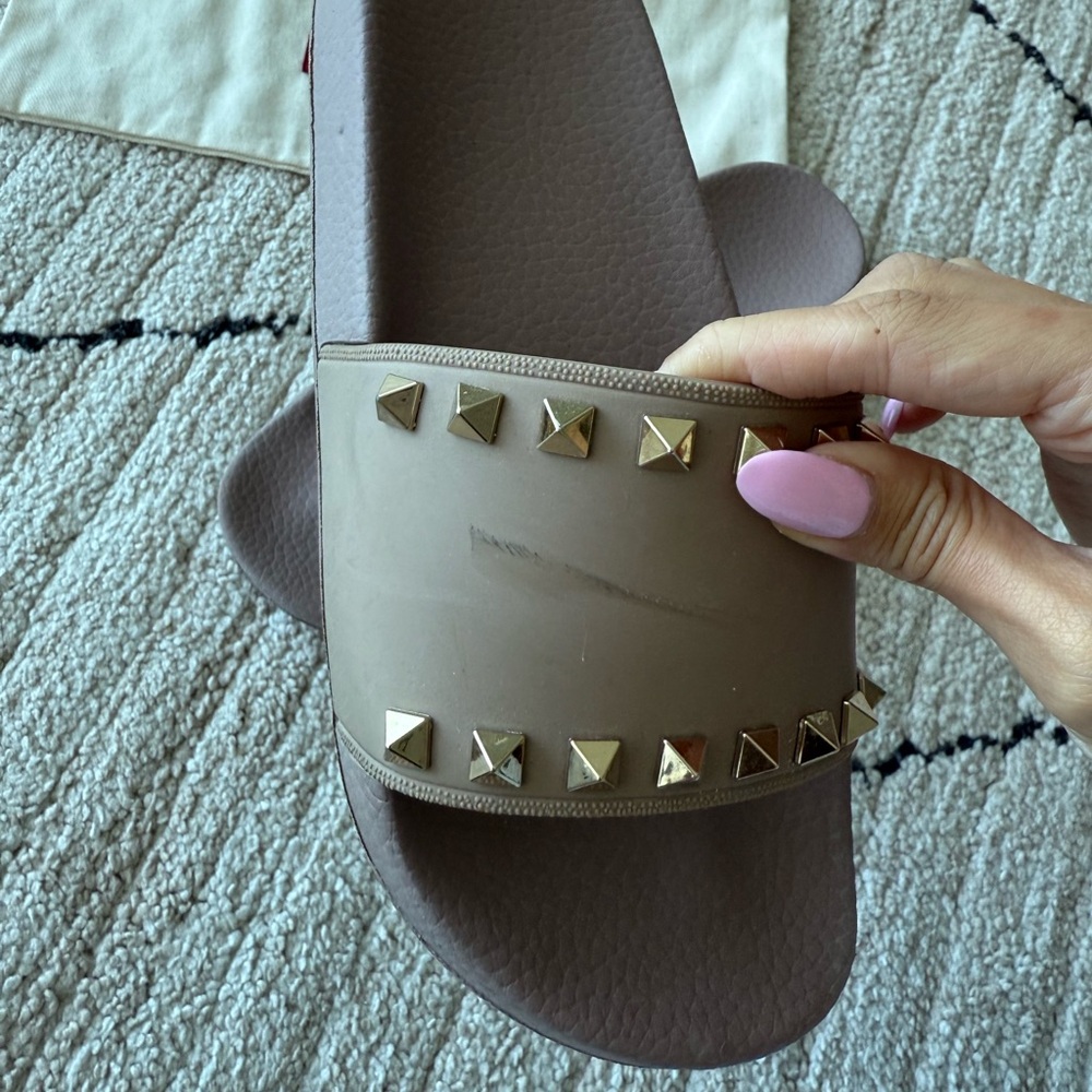 VALENTINO GARAVANI ROCKSTUD RUBBER SLIDES SIZE 37 - Picture 4 of 11